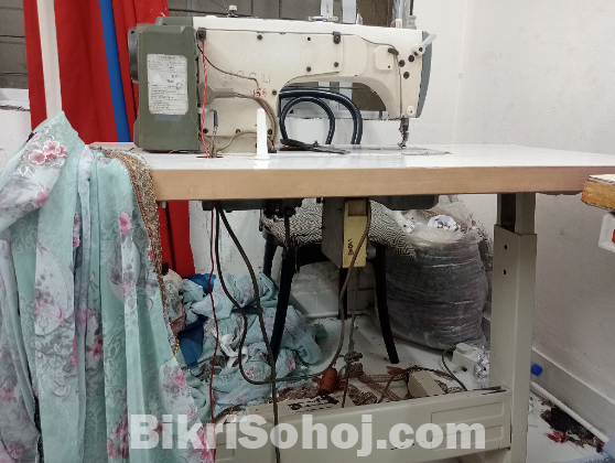 Max sewing machine